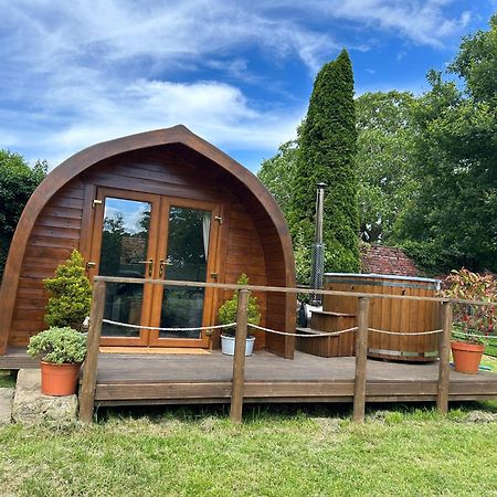 Secluded Cosy Luxury Pod With Wood Fired Hot Tub Hotel Shrewsbury Kültér fotó